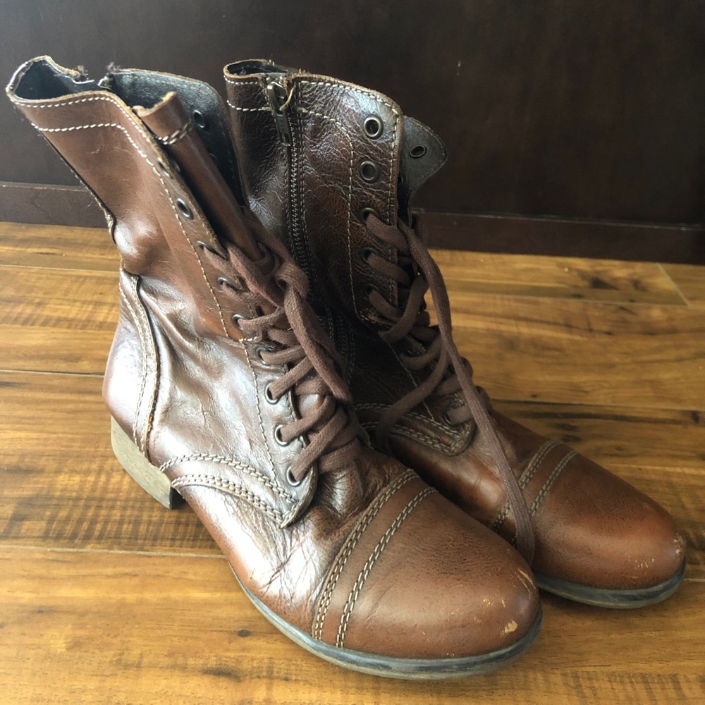 Steve Madden brown laceup combat boots